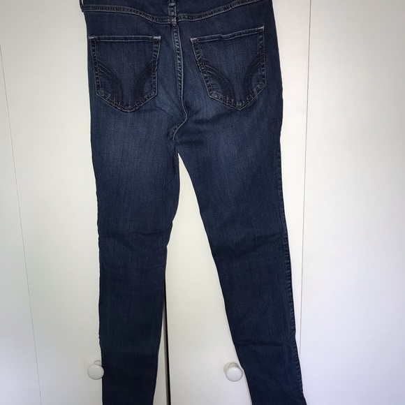 Size 5 Hollister Super Skinny Jeans - Picture 2 of 2